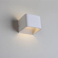 צמוד קיר ריבוע UP/DOWN 6W