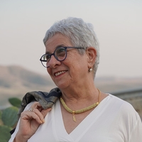 שרשרת זהב סרוגה עם תליון מפת ישראל | דגם ארץ