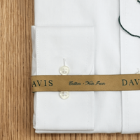 חולצת גברים לבנה – DAVIS | SLIM FIT | צווארון אמריקאי | בלי כיס | סדרת GOLD LABEL