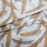 אריג כותנה דפוס נוצות בגווני כאמל אפור