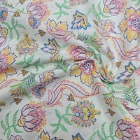 אריג כותנה דפוס בוהו על רקע לבן חם