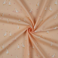 אריג כותנה דפוס אווזים על רקע פודרה