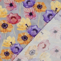 אריג ויסקוזה דפוס פרחים דיגיטלי על רקע אפור