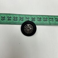 מארז של 8 יחידות כפתור שחור דגם 5