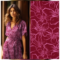 אריג ויסקוזה דפוס פרחי מגנוליה מצויירים על רקע דומדמניות