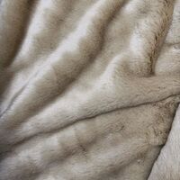 פרווה משי צבע כאמל בהיר דגם סאני