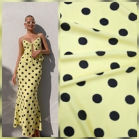 טריקו ויסקוזה דפוס נקודות שחורות על רקע צהוב בננה