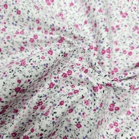 אריג כותנה פרחים קטנים בגווני ורוד דגם שרון