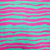 אריג ויסקוזה סטן דפוס פסים אסימטרים גווני מנטה ורוד