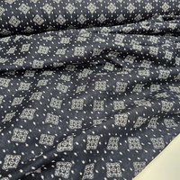 אריג כותנה וואל דפוס בוהו על רקע נייבי