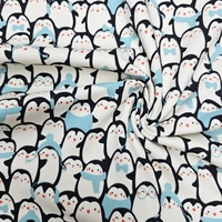 פוטר דפוס פינגווינים שמחים גווני תכלת שמנת