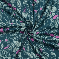 אריג כותנה סטן דפוס עלים טרופיים על רקע ירוק