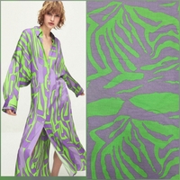 אריג ויסקוזה דפוס אבסטרקטי גווני לילך וירוק