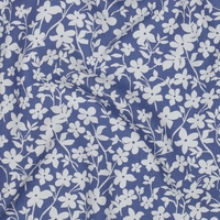 אריג ויסקוזה דפוס פרחים קטנים על רקע כחול גינס דגם חן