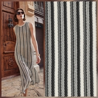 תחרה קרושה פסים גווני שחור ושמנת