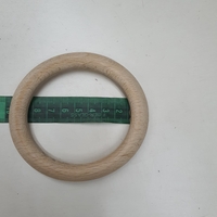 חישוק עץ לבגד ים גודל 9 סמ 