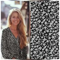 אריג ויסקוזה דפוס פרחים קטנים גווני שחור לבן דגם חן