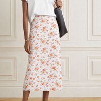 טריקו כותנה אורגני פרחים על רקע לבן דגם שרון