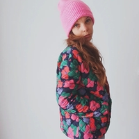 אריג קווילט דו צדדי דפוס פרחים צבעוניים על רקע נייבי