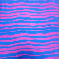 אריג ויסקוזה סטן דפוס פסים אסימטרים גווני קובלט פוקסיה