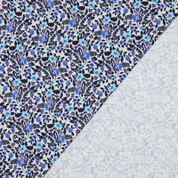 פרנץ טרי דפוס פרחים עדינים כחלחלים דיגיטלי על רקע אופוייט