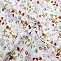 אריג כותנה פרחים בסגנון כפרי על רקע לבן דגם מאי