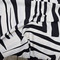 אריג פשתן ויסקוזה דפוס אמורפי בגווני שחור לבן