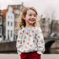 אריג דאבל טטרה דפוס תותים על רקע לבן