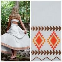 אריג כותנה וואל רקמה בגוונים חום וכתום