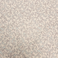 אריג כותנה דפוס פרחים קטנים על רקע פודרה דגם בר