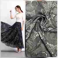 אריג שיפון אפור כהה דפוס שושנים מיוחדים