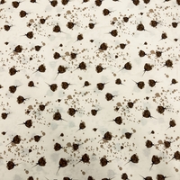 אריג כותנה דפוס טוליפים דיגיטלי על רקע אופוייט