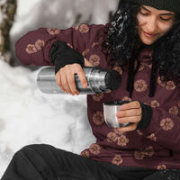 סופטשל דפוס פרחים מיוחדים על רקע בורדו עמוק