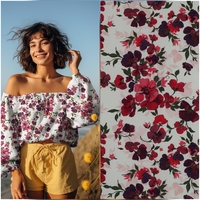 אריג ויסקוזה ECOVERO דפוס רומנטי על רקע לבן חם