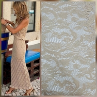 תחרה קרושה צבע בז