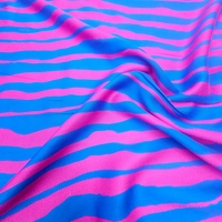 אריג ויסקוזה סטן דפוס פסים אסימטרים גווני קובלט פוקסיה