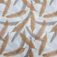 אריג כותנה דפוס נוצות בגווני כאמל אפור