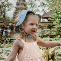 אריג כותנה דפוס אווזים על רקע פודרה