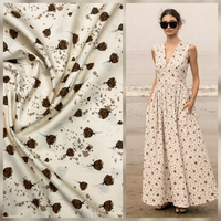 אריג כותנה דפוס טוליפים דיגיטלי על רקע אופוייט