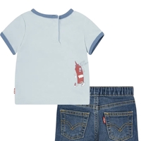 חליפת מכנס Levi’s ג׳ינס עם חולצה תכלת קצר