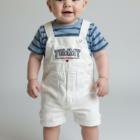 אוברול TOMMY HILFIGER לבן חולצת פסים תכלת