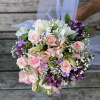 Alice's bridal bouquet