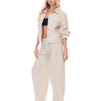 מכנס ג׳ינס מנוקד