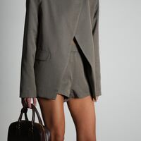 חליפת טארה - חום