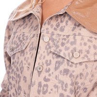 ג׳קט מנומר עם צווארון לאקה