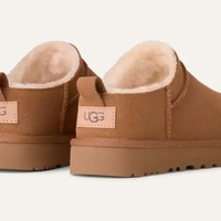 UGG קלאסיק מיקרו חום