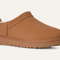 UGG קלאסיק מיקרו חום