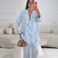 חליפת סאטן כפתורים- תכלת