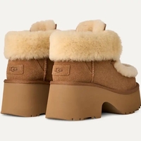 Ugg אסמי לייס אפ