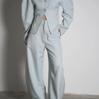 חליפת מדיטאון- תכלת